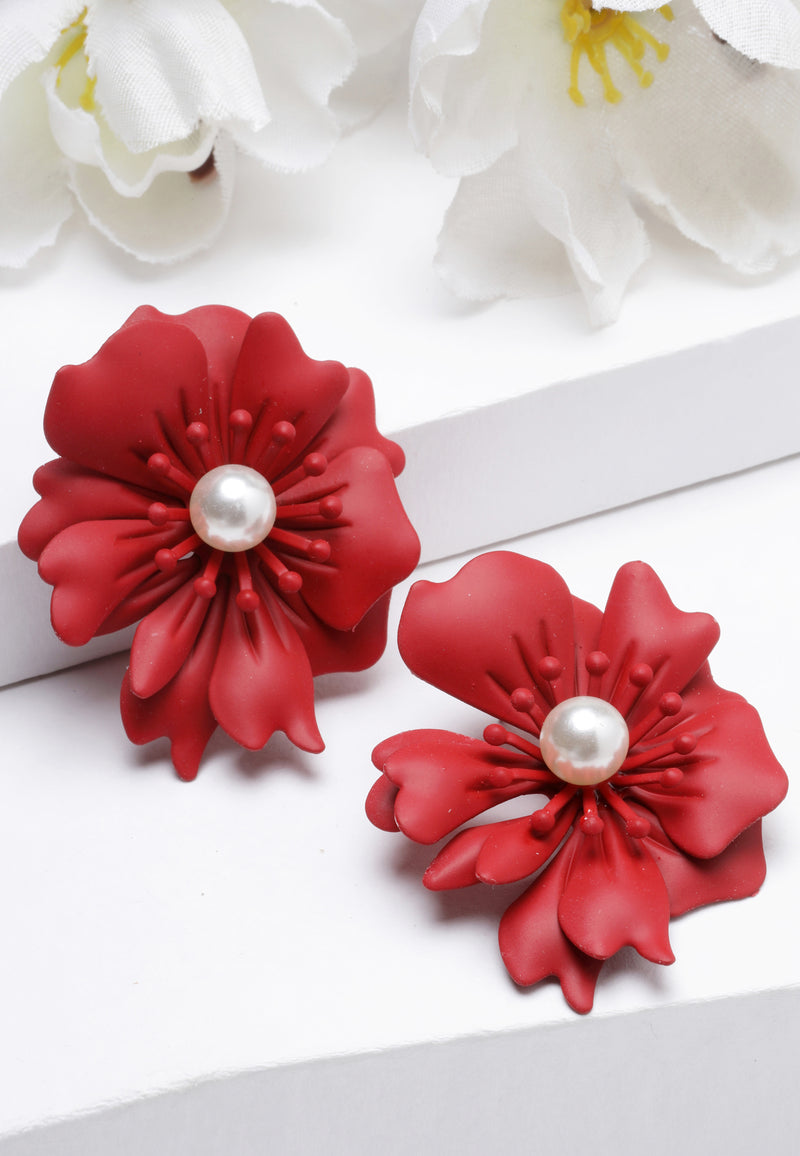 Pendientes de perlas florales en rojo