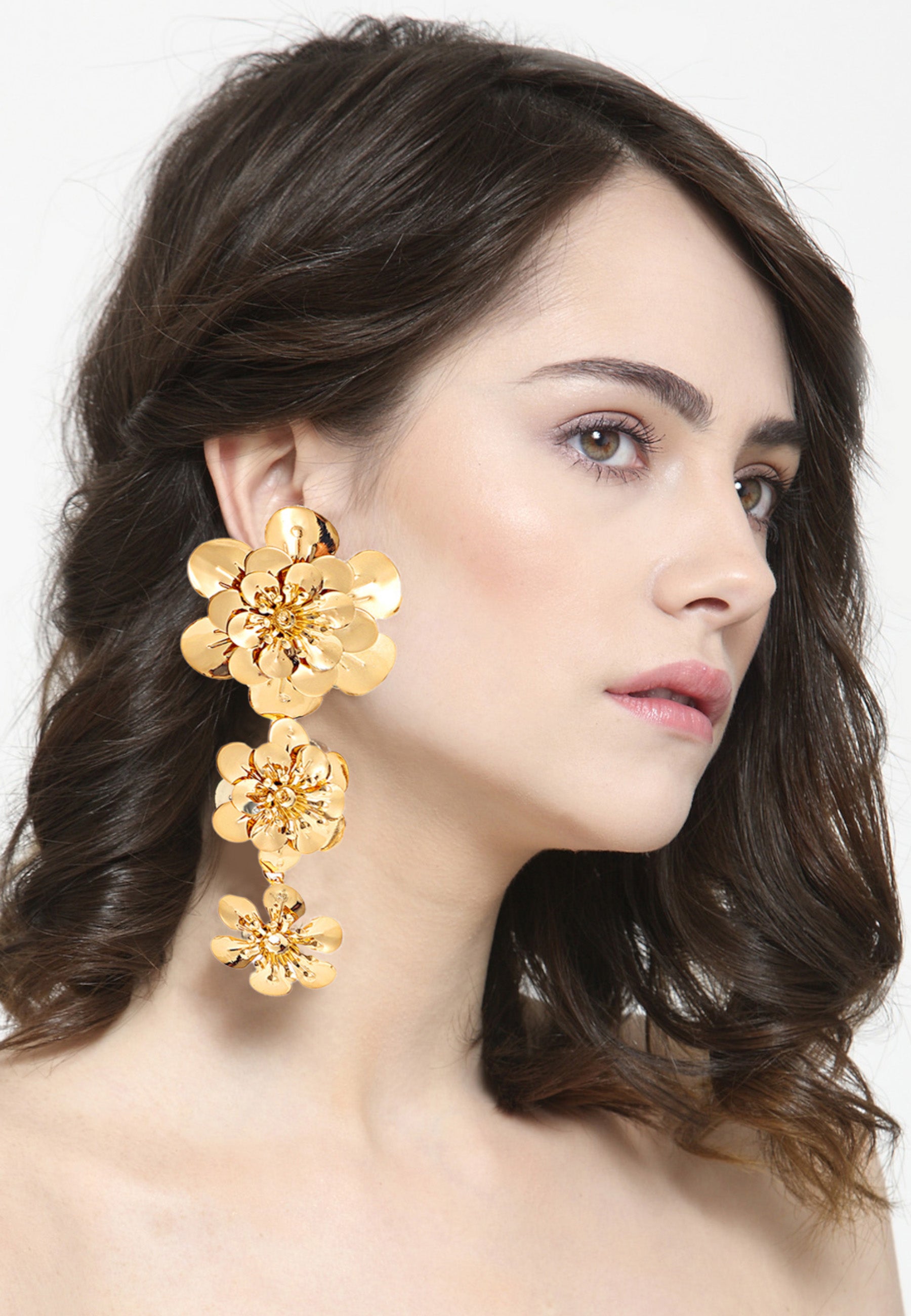 Boucles d'oreilles pendantes à fleurs