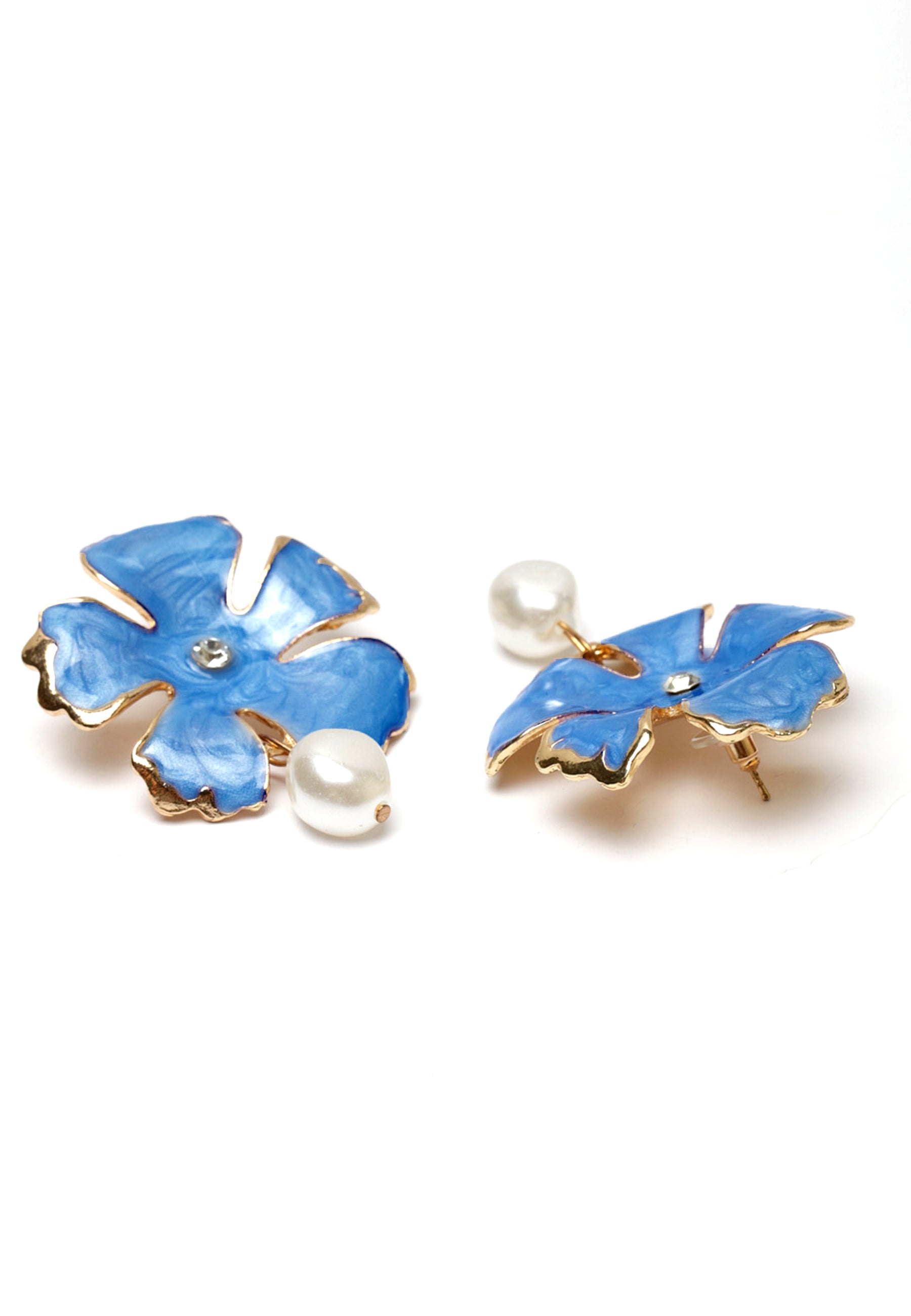 Kolczyki sztyfty w stylu artystycznym z niebieskimi perłowymi kwiatami
